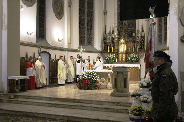 Msza świętej w intencji Ojczyzny w 104. Rocznicę Odzyskania Niepodległości przez Polskę